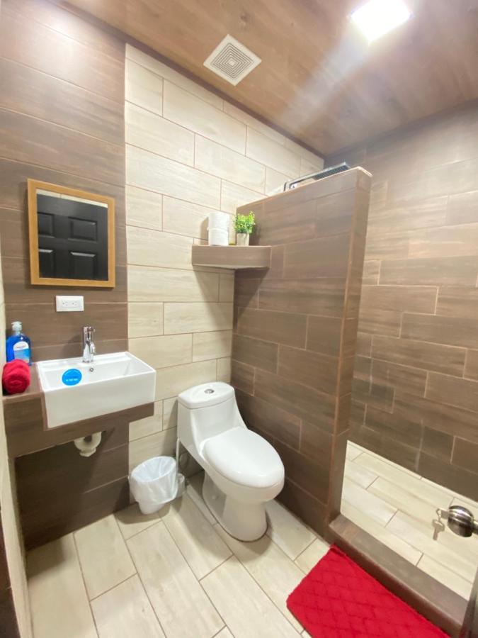 אלאג'ואלה Pura Vida Apartment. 5 Min From Airport מראה חיצוני תמונה