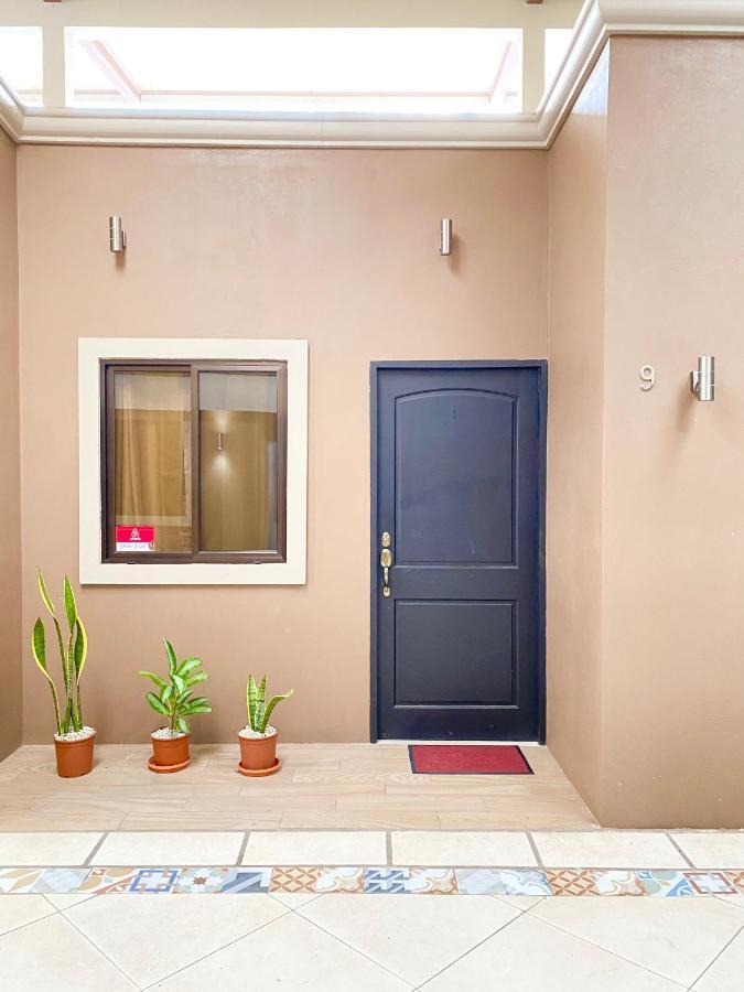 אלאג'ואלה Pura Vida Apartment. 5 Min From Airport מראה חיצוני תמונה