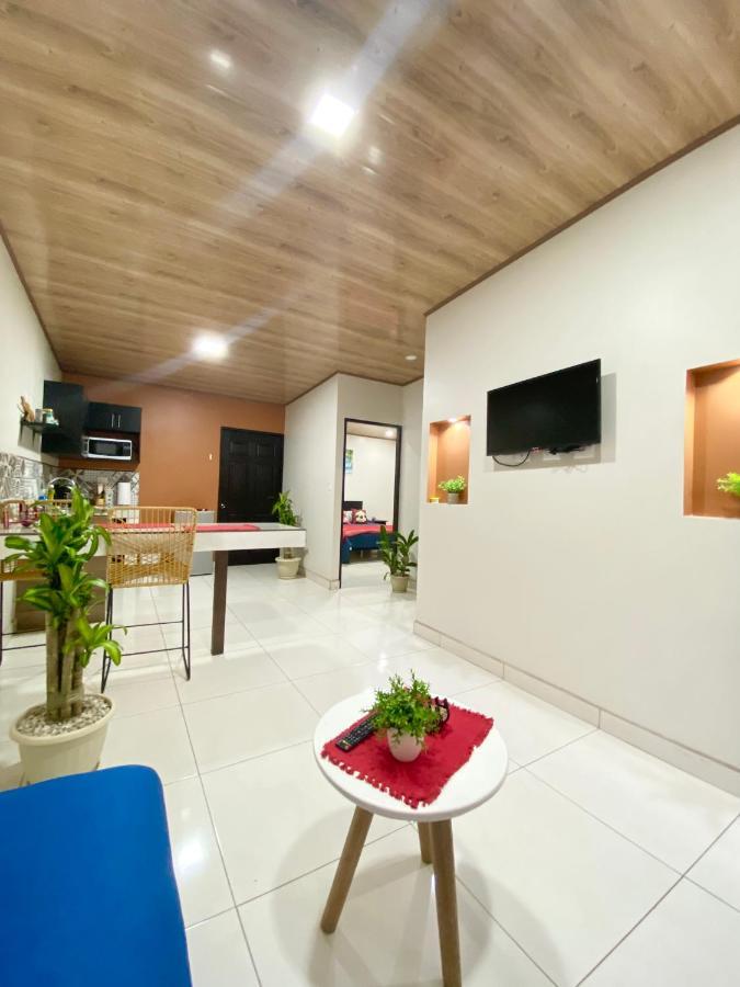 אלאג'ואלה Pura Vida Apartment. 5 Min From Airport מראה חיצוני תמונה