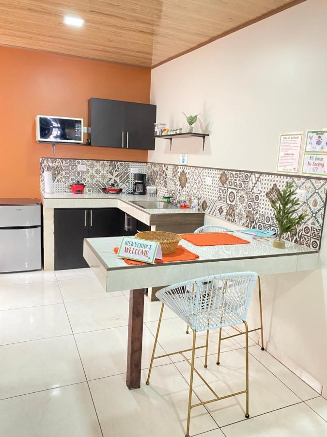 אלאג'ואלה Pura Vida Apartment. 5 Min From Airport מראה חיצוני תמונה